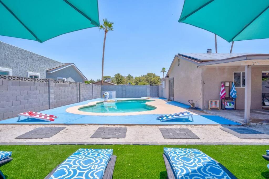 Fab Phx Getaway W/ Pool & Fire Pit Villa Phoenix Bagian luar foto