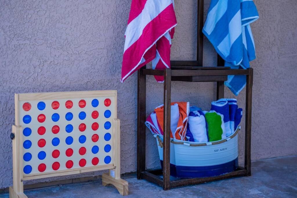 Fab Phx Getaway W/ Pool & Fire Pit Villa Phoenix Bagian luar foto