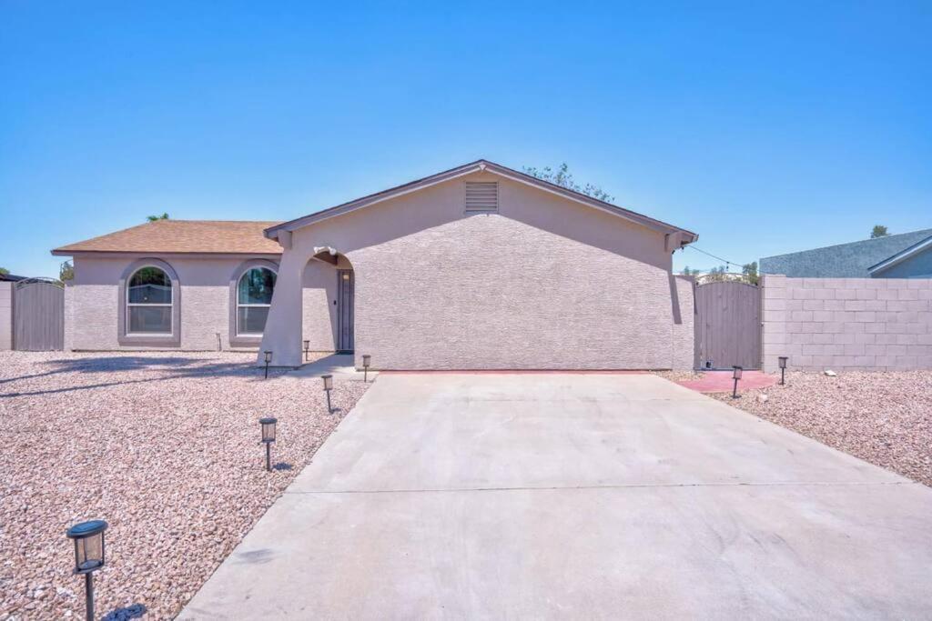 Fab Phx Getaway W/ Pool & Fire Pit Villa Phoenix Bagian luar foto