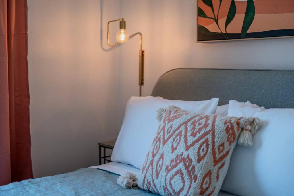 Fab Phx Getaway W/ Pool & Fire Pit Villa Phoenix Bagian luar foto