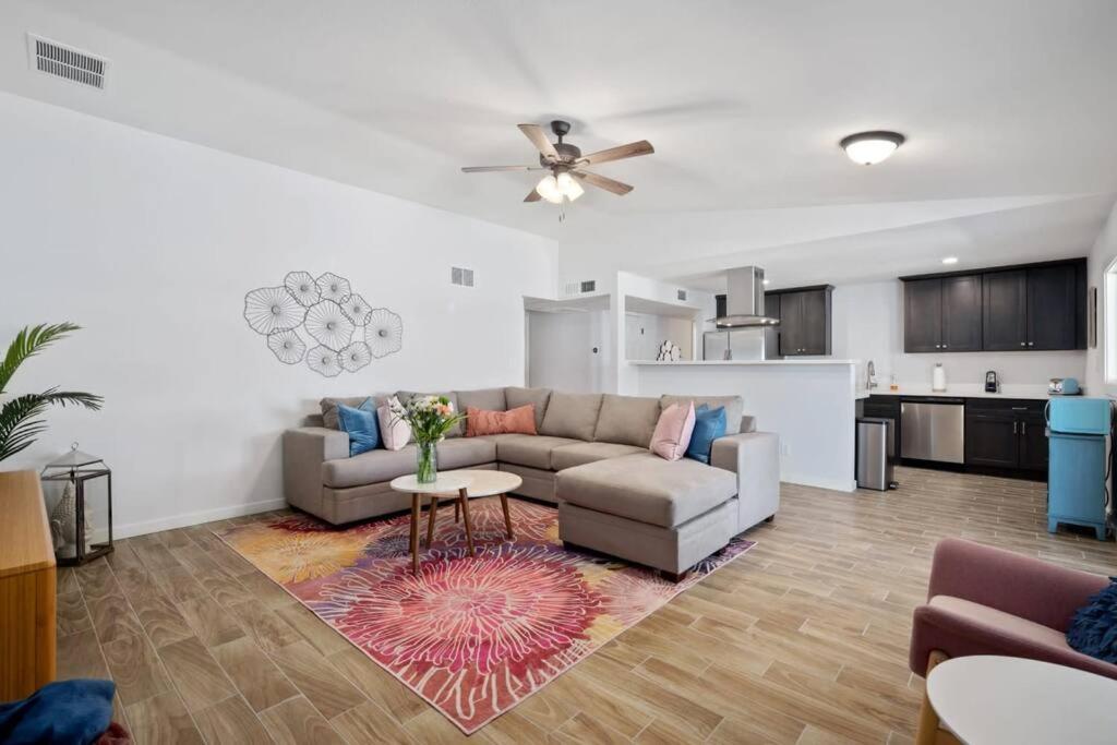Fab Phx Getaway W/ Pool & Fire Pit Villa Phoenix Bagian luar foto