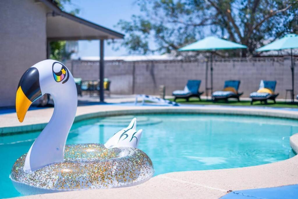 Fab Phx Getaway W/ Pool & Fire Pit Villa Phoenix Bagian luar foto